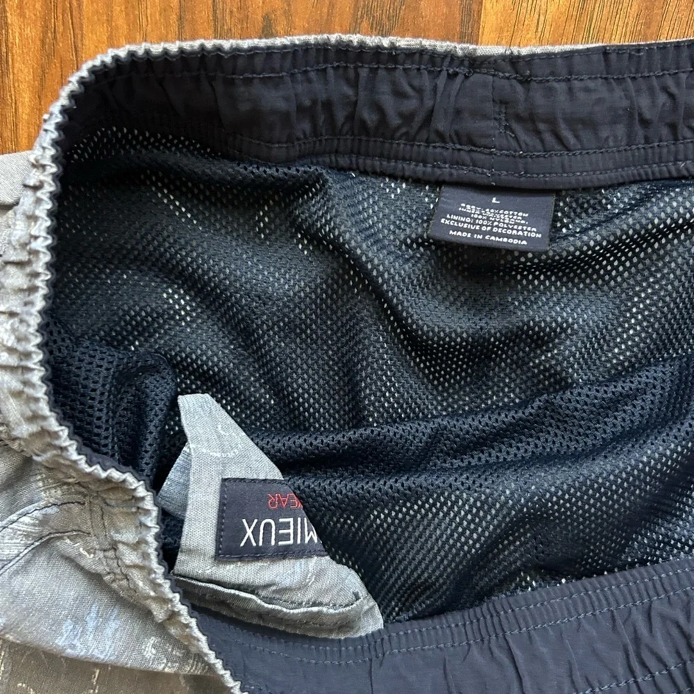 Men’s Swim Trunks With Adjustable Waist Size Large Palm Print Beach Pool